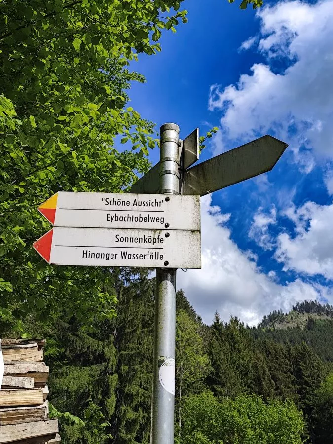 Beschilderung am Eybachtobel Beschilderung am Eybachtobel